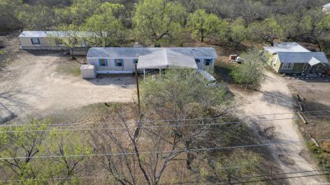 2806 S Us Highway 83 Uvalde TX 78801