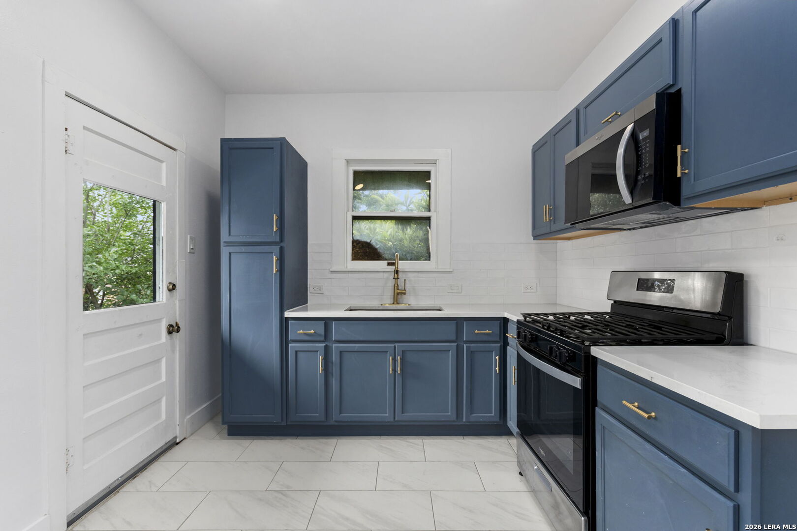 940 W Mulberry San Antonio TX 78201