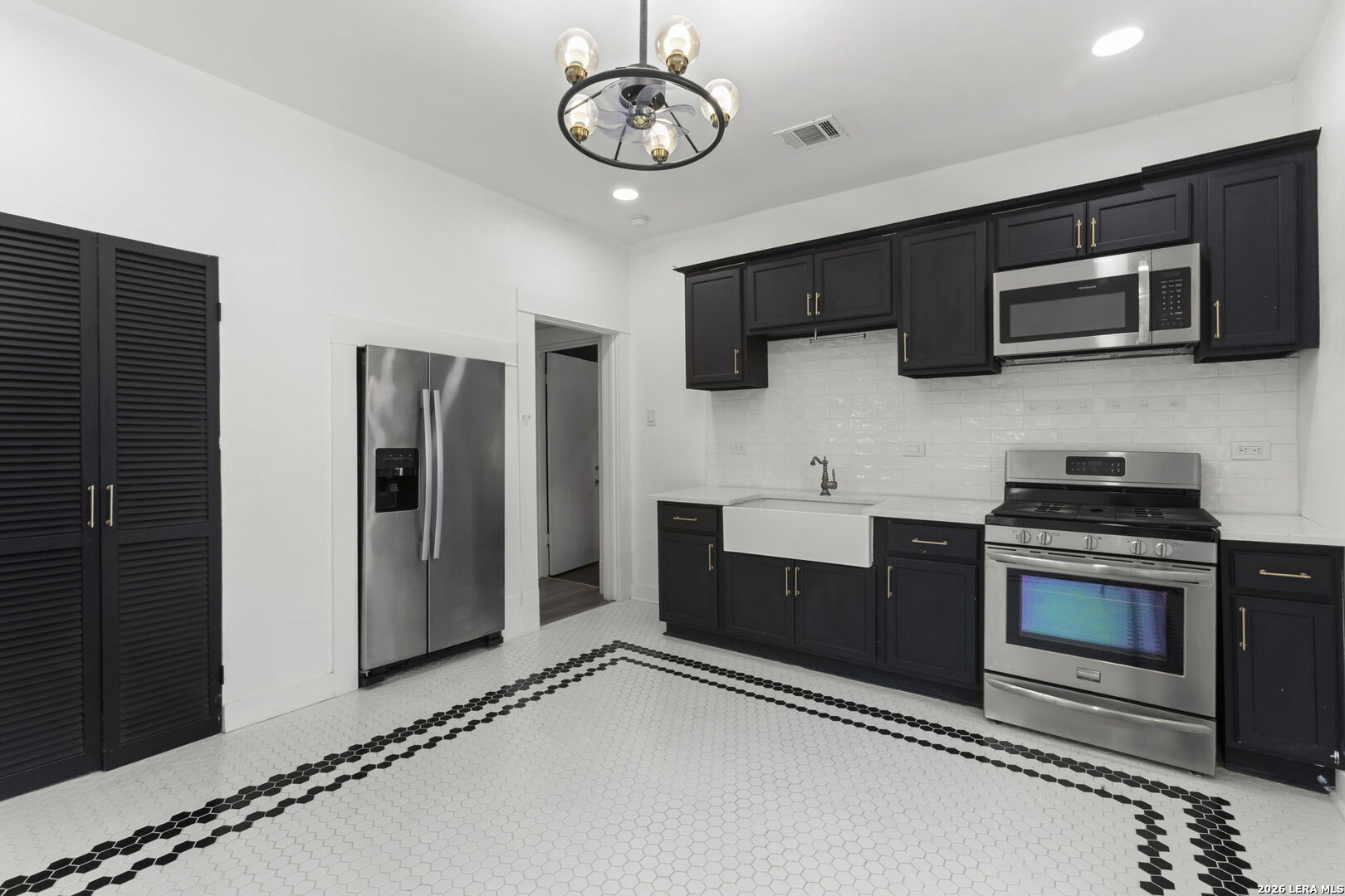 940 W Mulberry San Antonio TX 78201