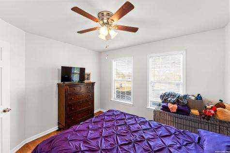 289 Chaparral Drive Bandera TX 78003