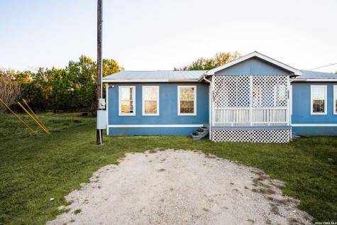 289 Chaparral Drive Bandera TX 78003