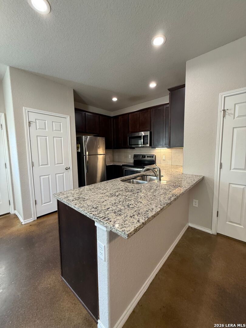 1133/1135 Renee Seguin TX 78155