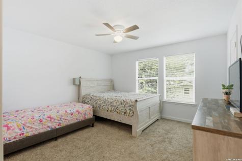 1522 S Elmendorf San Antonio TX 78207