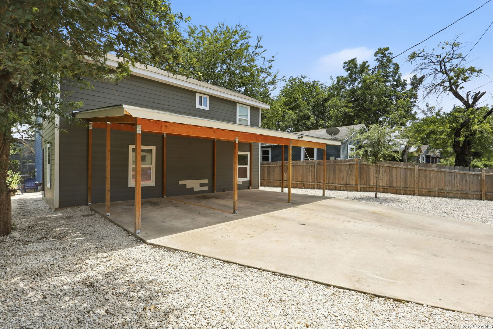1522 S Elmendorf San Antonio TX 78207