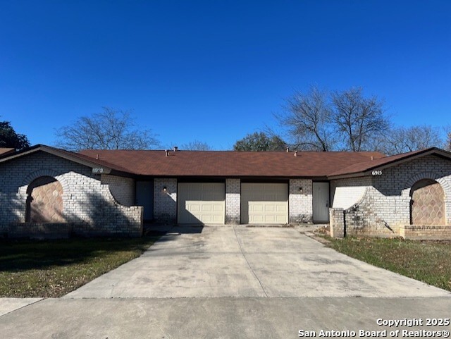 6913 & 6915 Forest Meadow Street San Antonio TX 78240