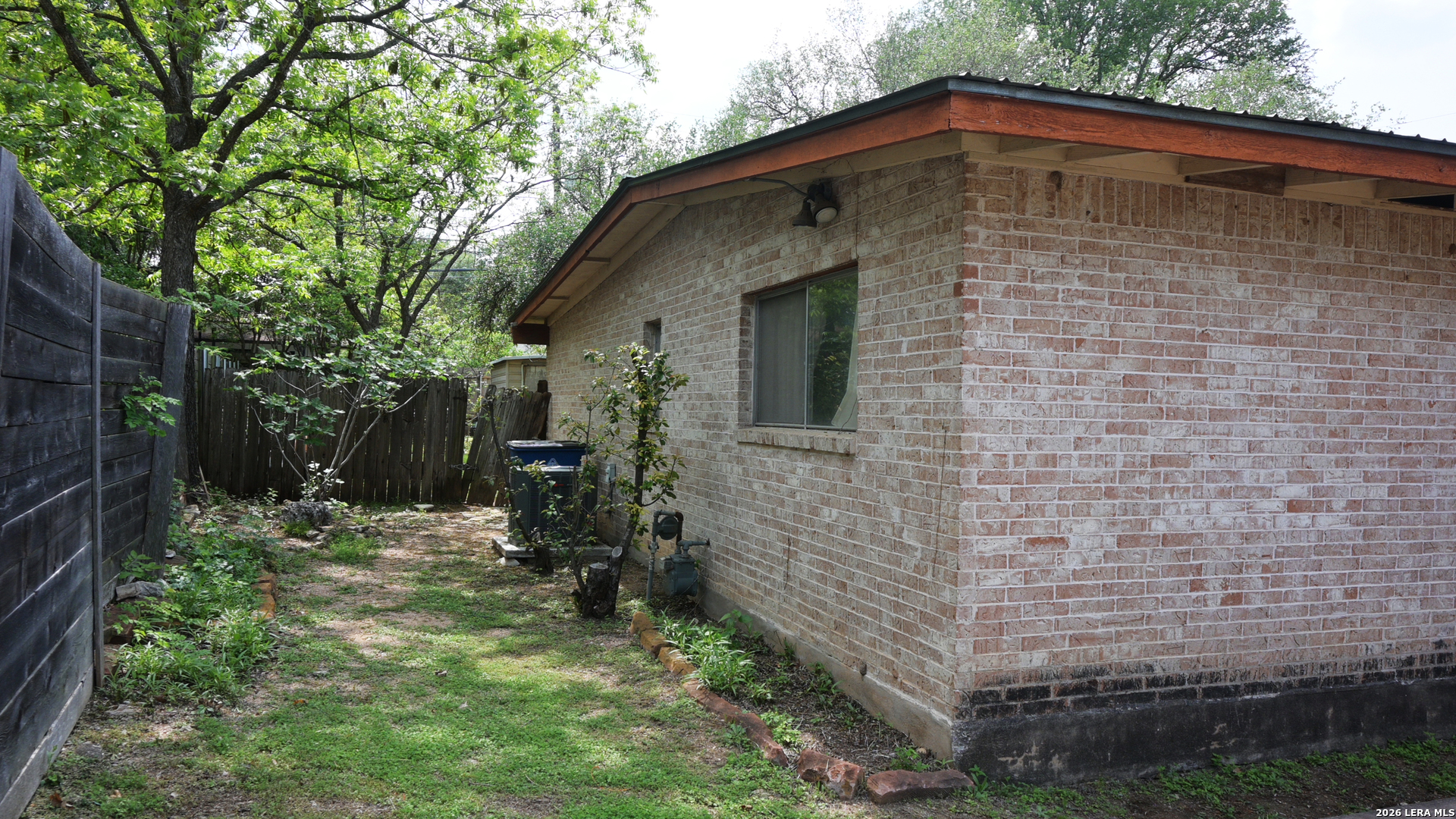 2505 Trailside Austin TX 78704