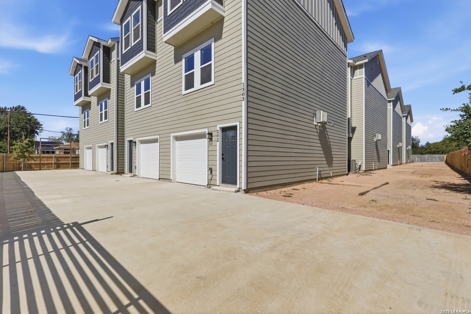 1502 S Walters San Antonio TX 78210