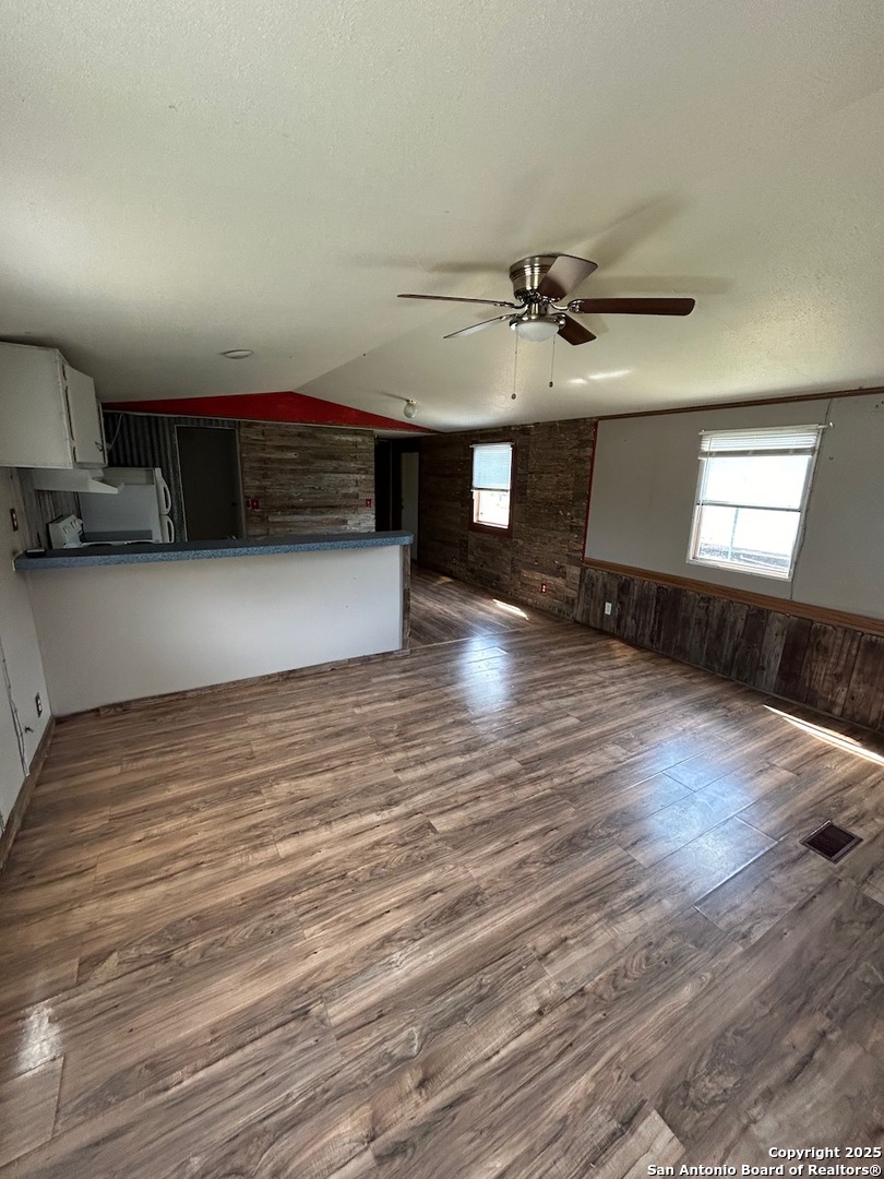 80 San Antonio Street Campbellton TX 78008