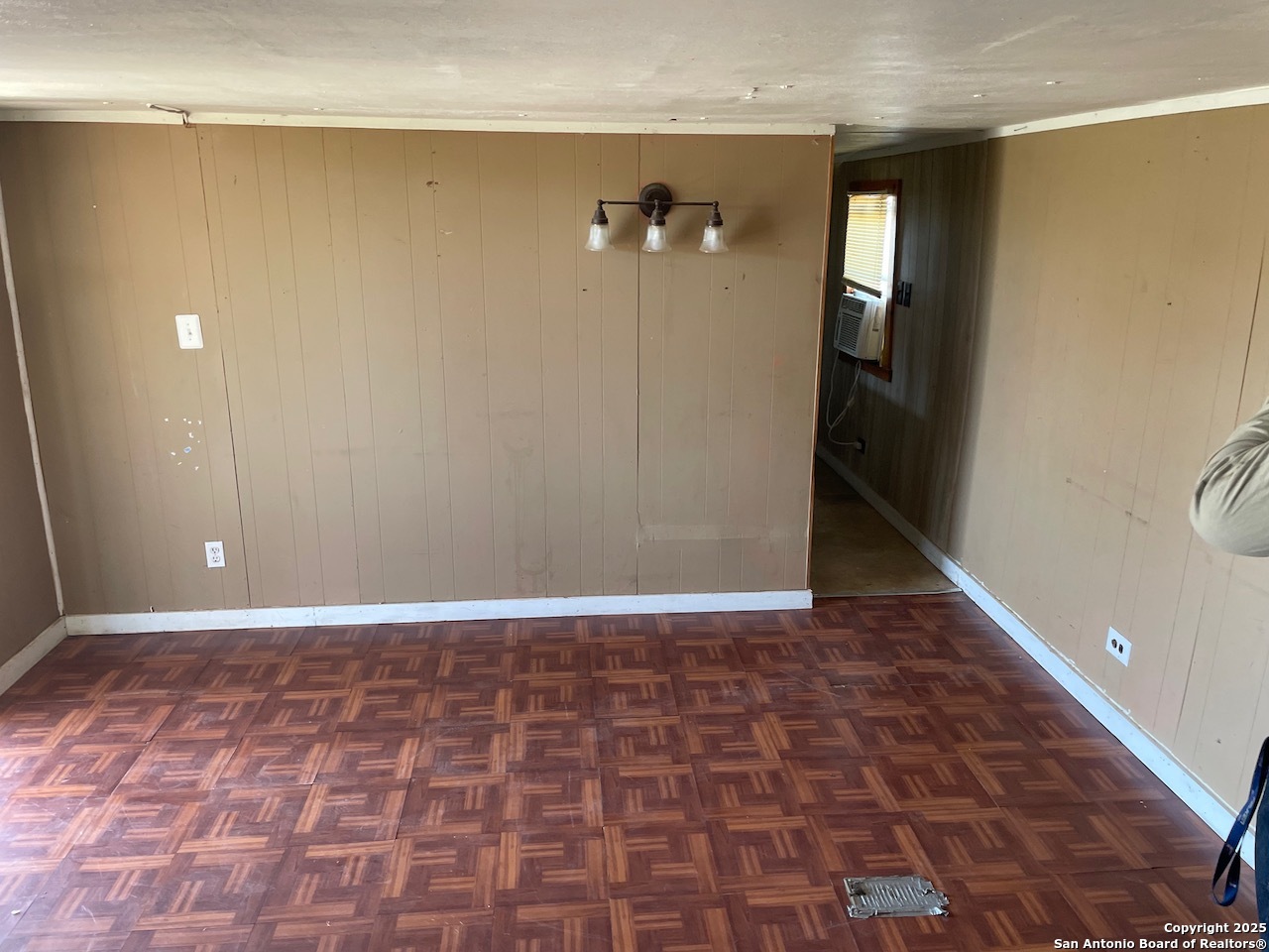 80 San Antonio Street Campbellton TX 78008