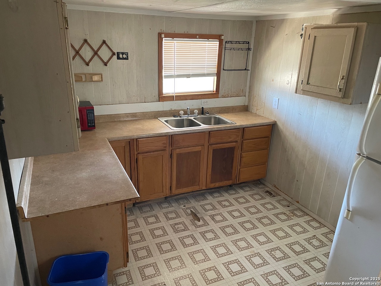 80 San Antonio Street Campbellton TX 78008