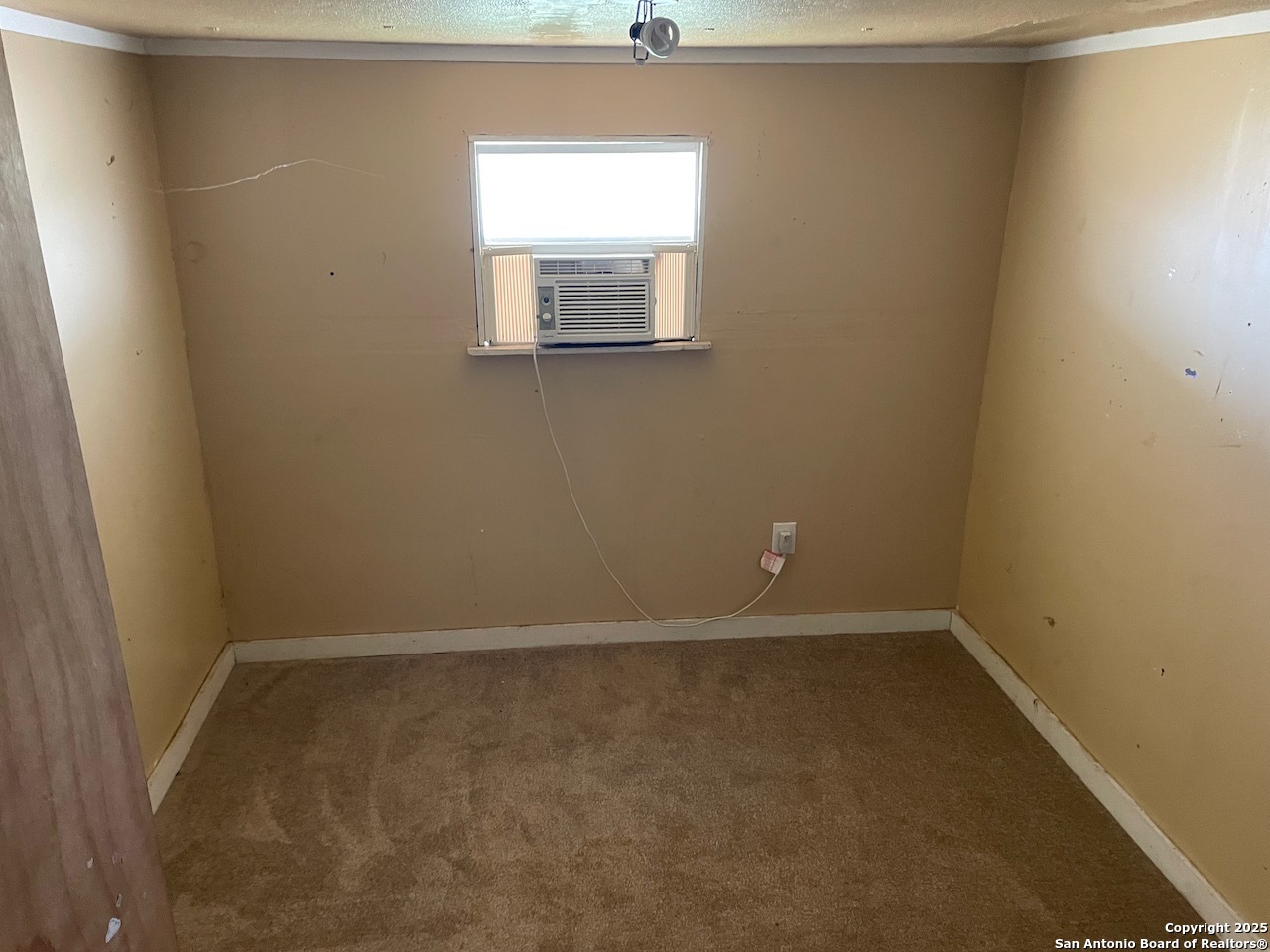 80 San Antonio Street Campbellton TX 78008