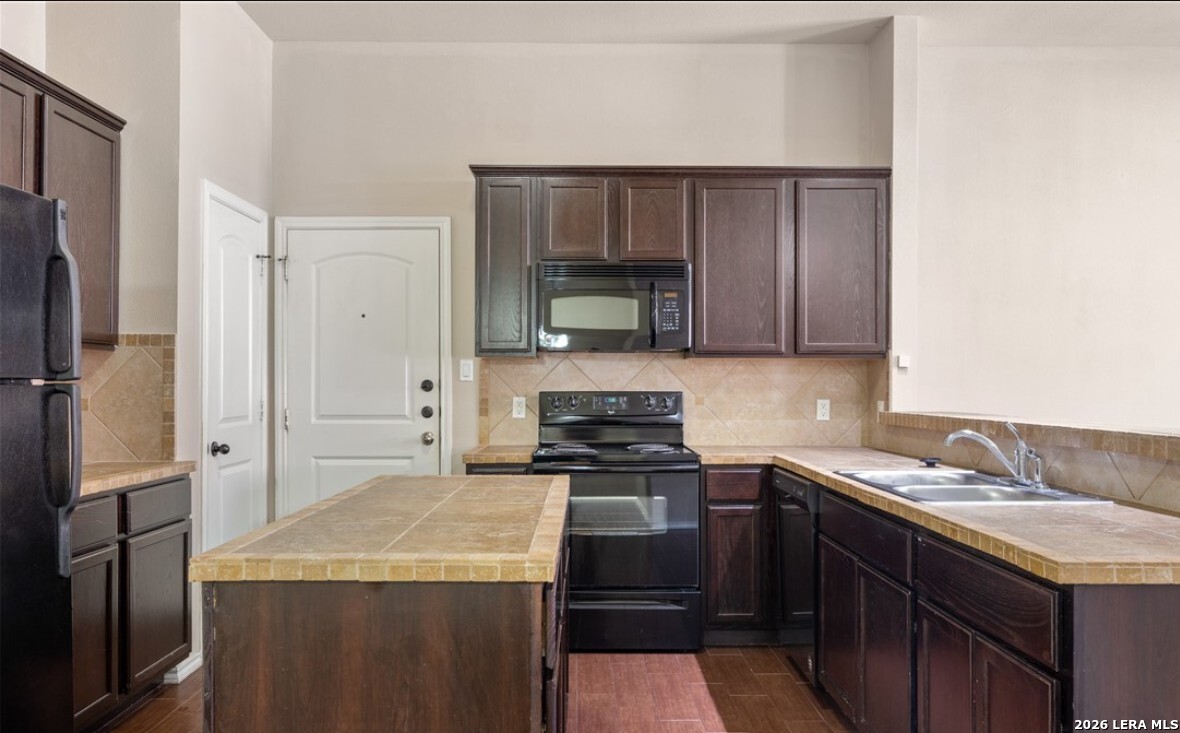 949 Brown Rock Drive New Braunfels TX 78130