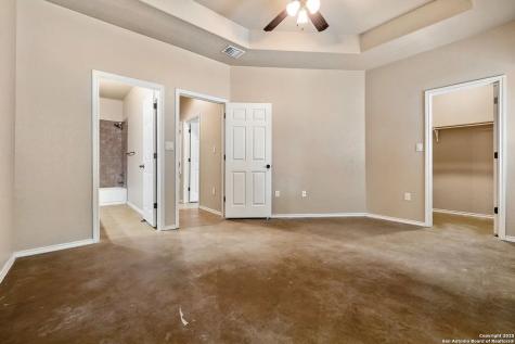 1042 Carolyn New Braunfels TX 78130