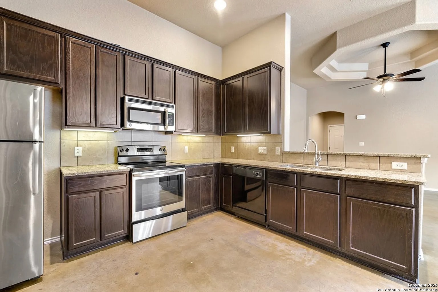 1042 Carolyn New Braunfels TX 78130