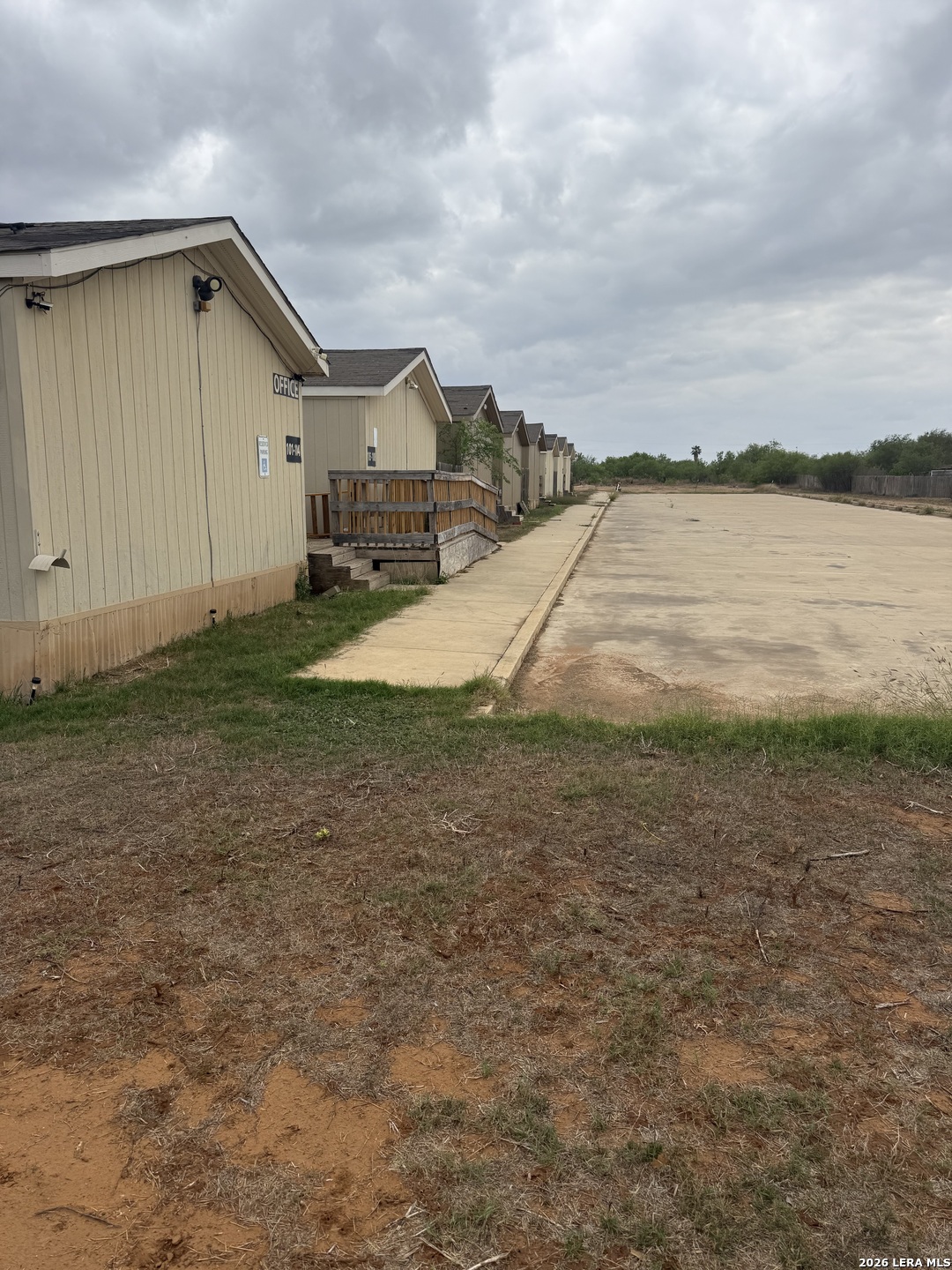 1100 County Road 4600 Dilley TX 78017