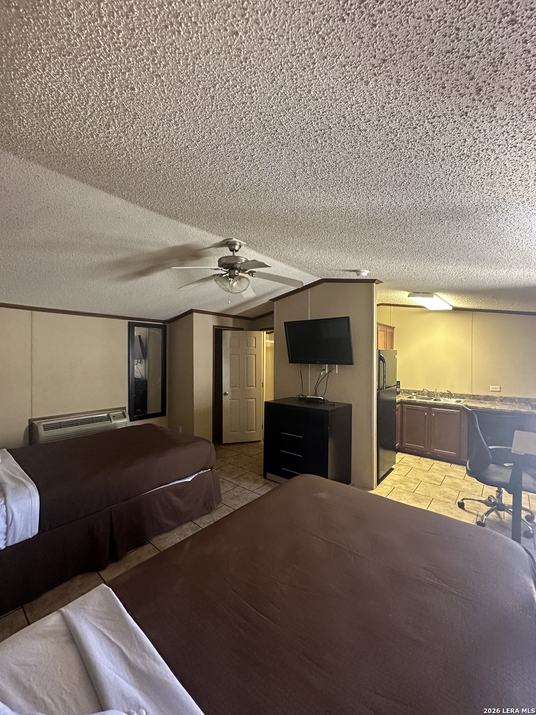 1100 County Road 4600 Dilley TX 78017