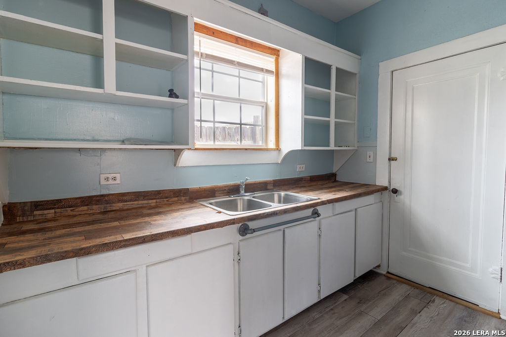 703 E Highland San Antonio TX 78210