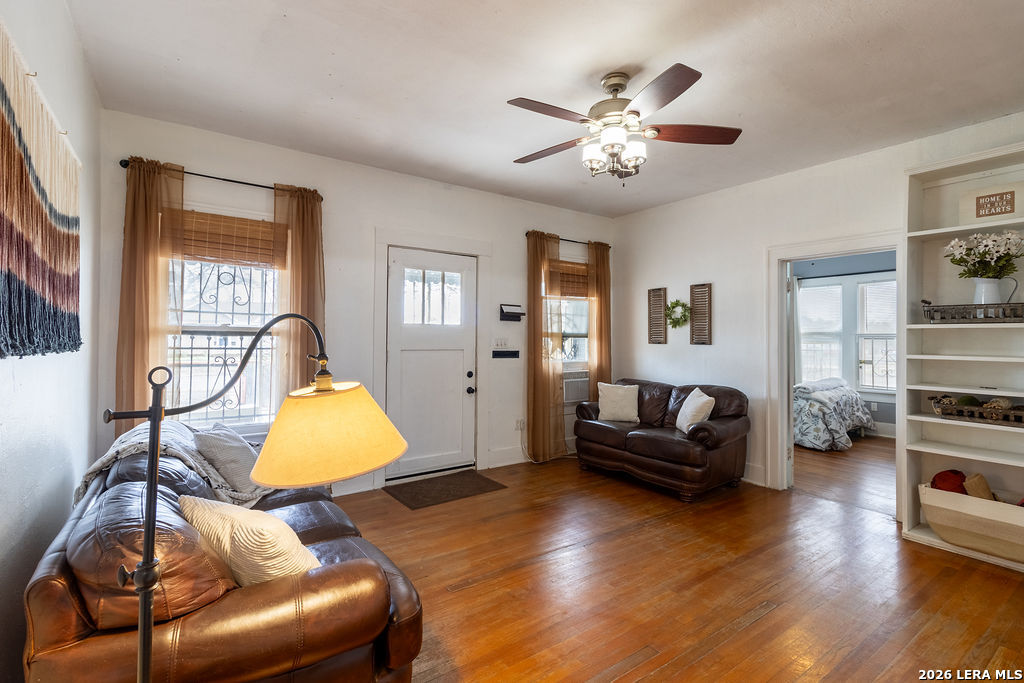 703 E Highland San Antonio TX 78210