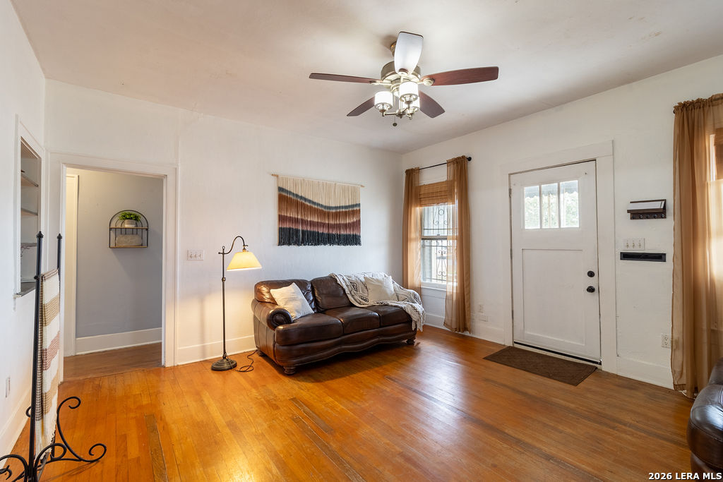 703 E Highland San Antonio TX 78210