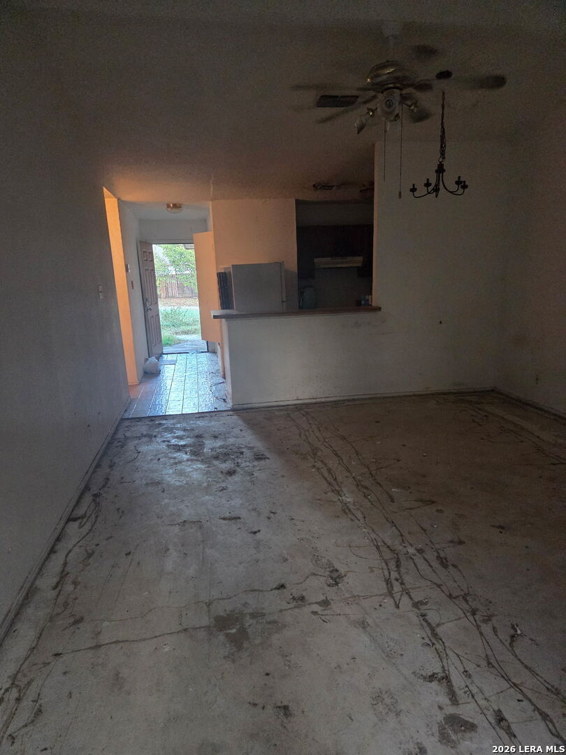 5711 Lochmoor San Antonio TX 78244