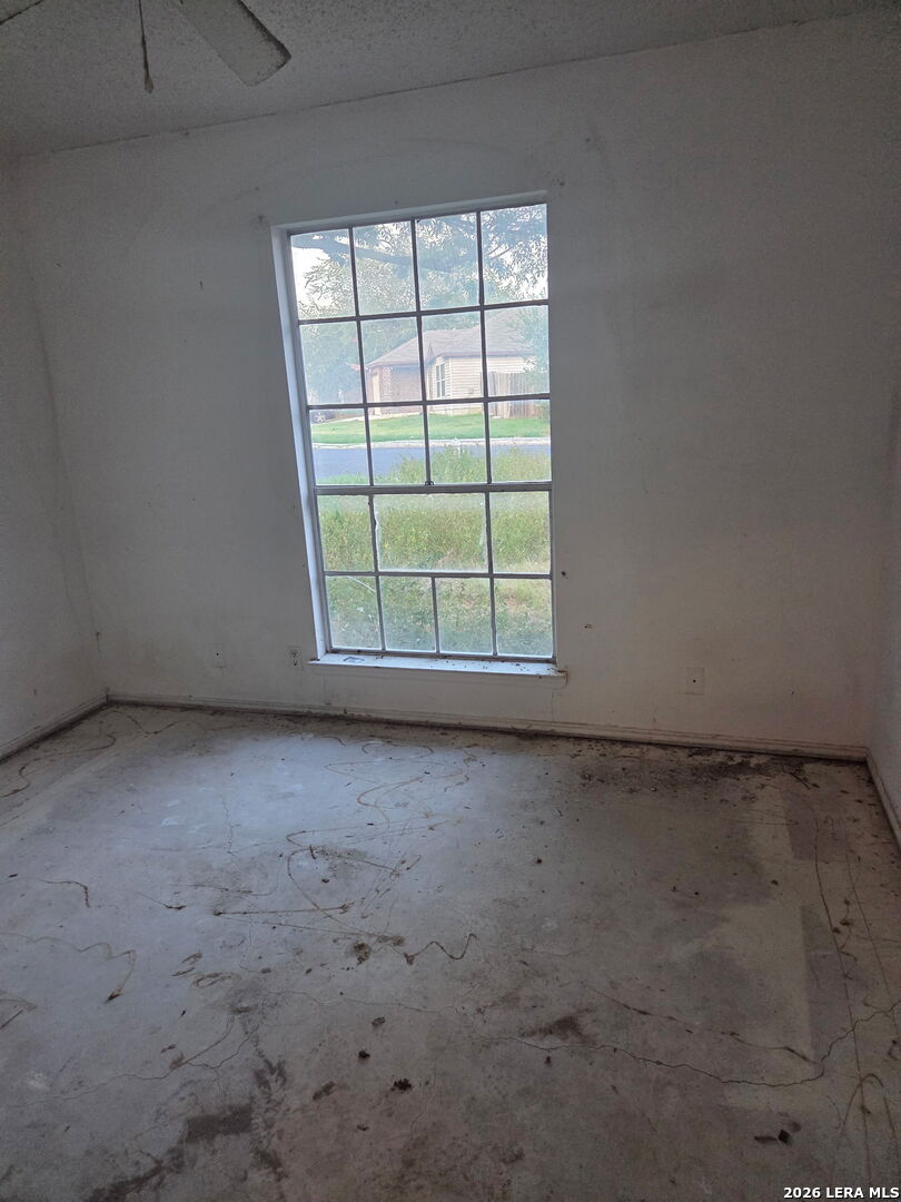 5711 Lochmoor San Antonio TX 78244