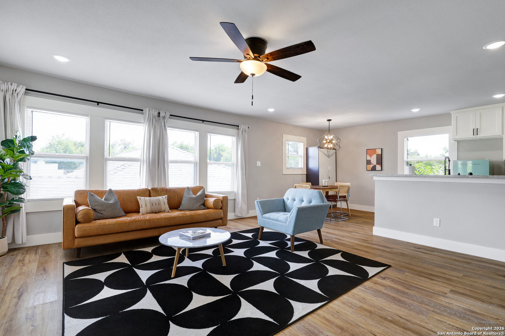 1917 W Huisache San Antonio TX 78201
