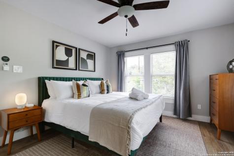 1917 W Huisache San Antonio TX 78201