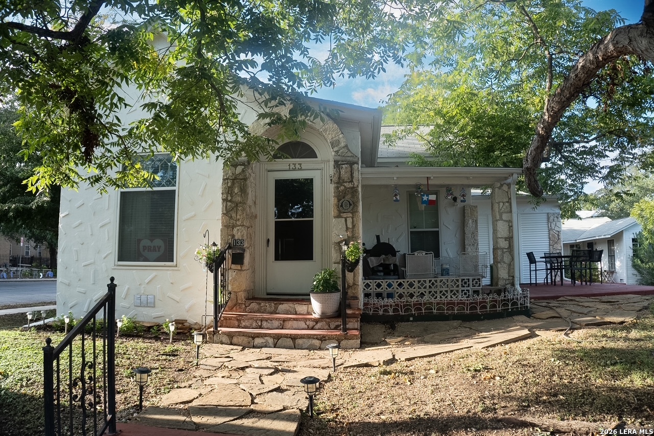 133 W Huisache Avenue San Antonio TX 78212