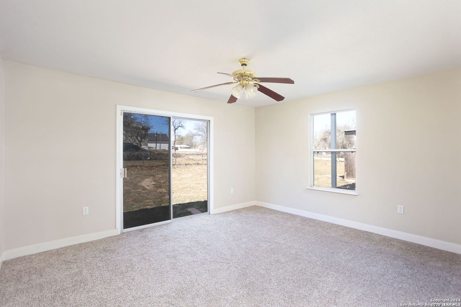620 County Road 6846 Lytle TX 78052