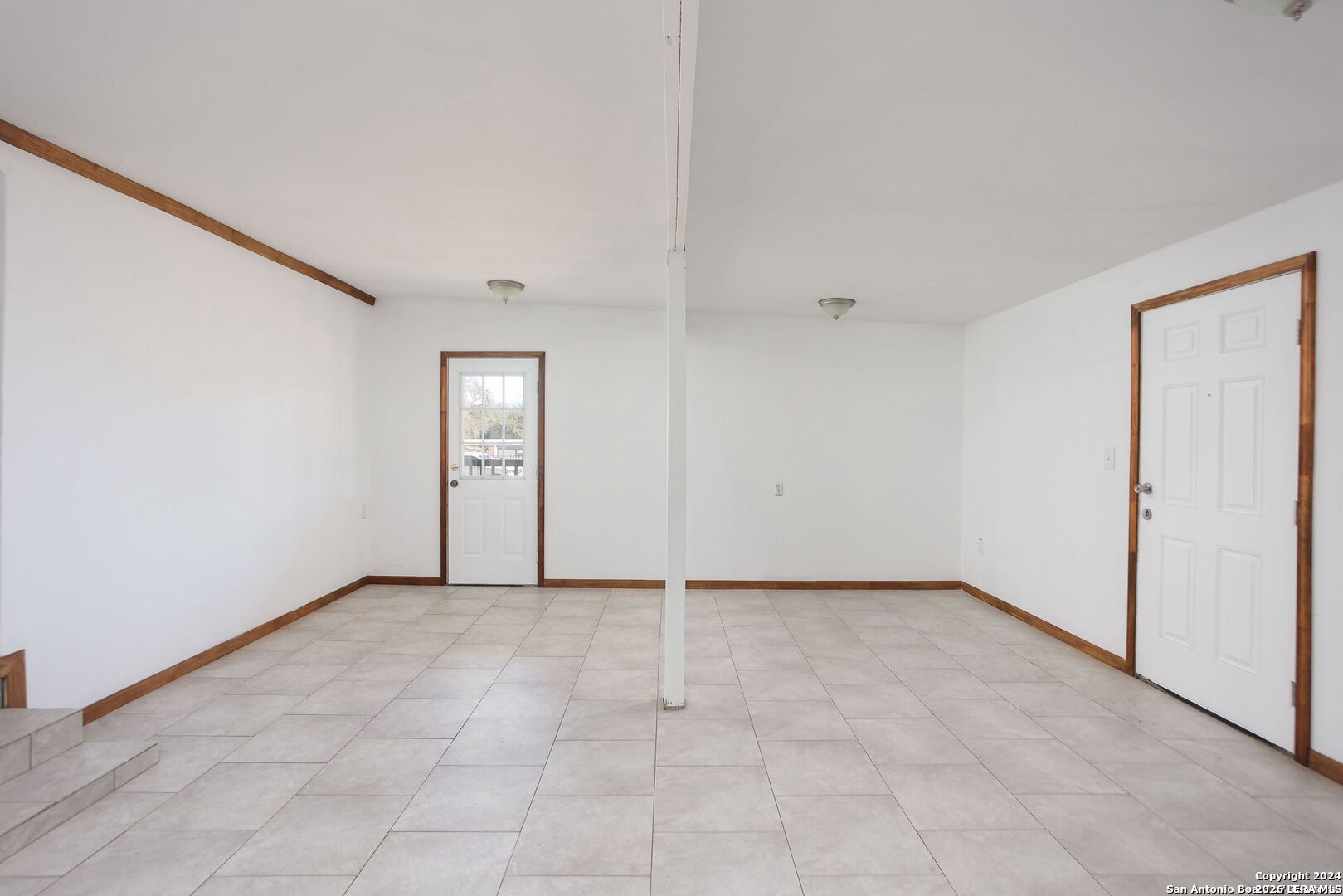620 County Road 6846 Lytle TX 78052