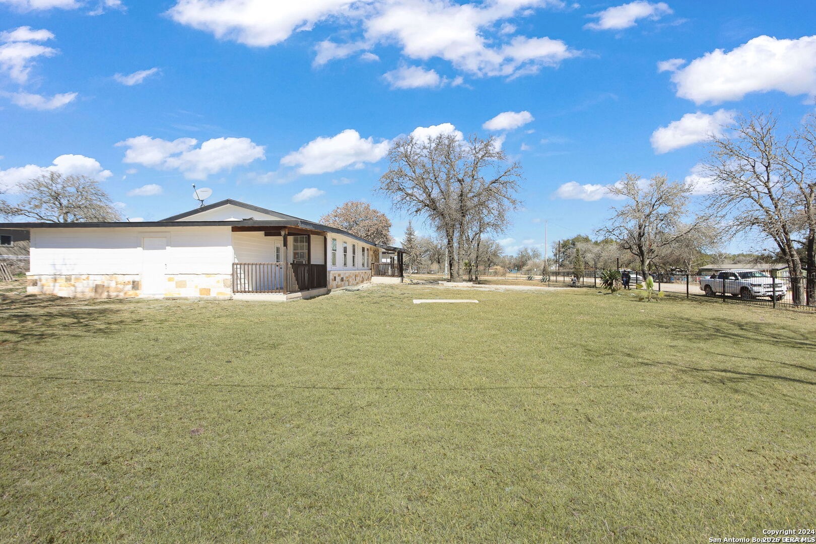 620 County Road 6846 Lytle TX 78052