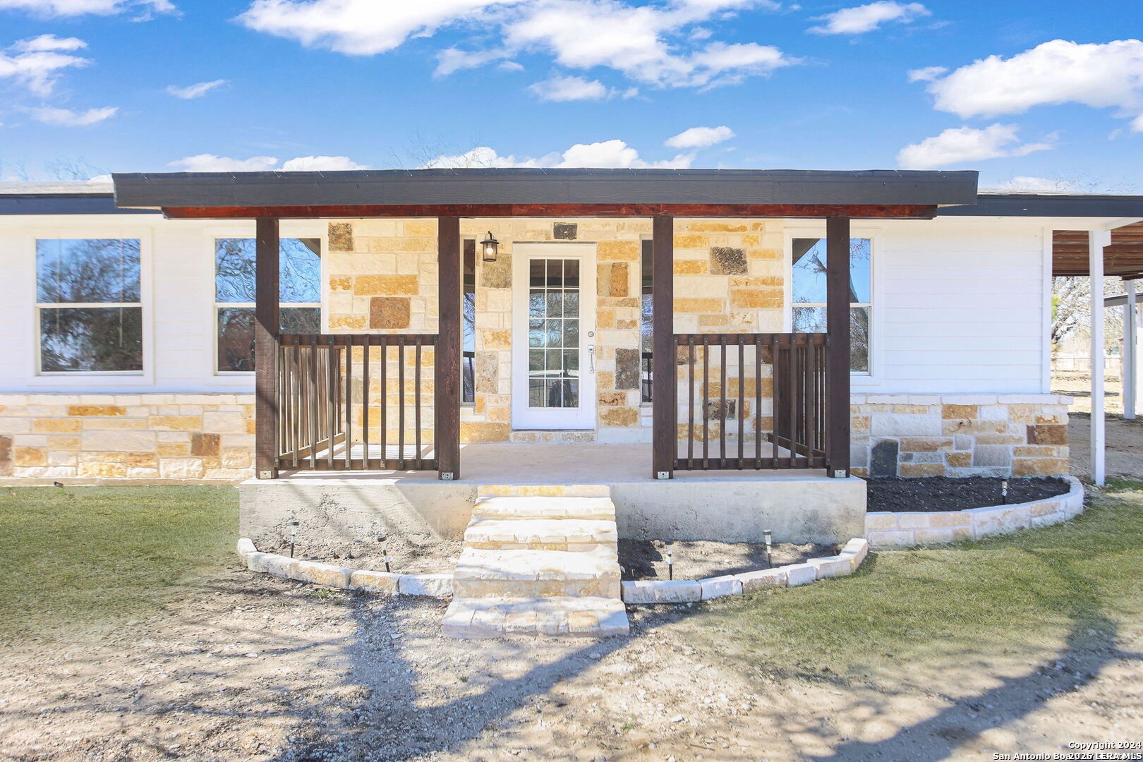 620 County Road 6846 Lytle TX 78052