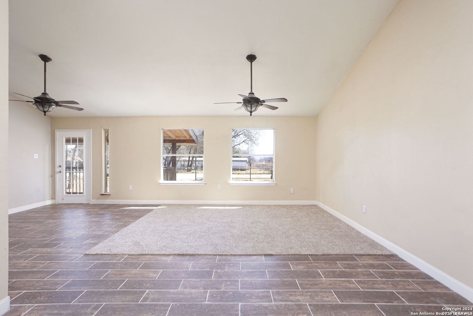 620 County Road 6846 Lytle TX 78052