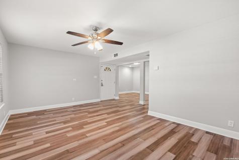 358 E Terra Alta Drive San Antonio TX 78209