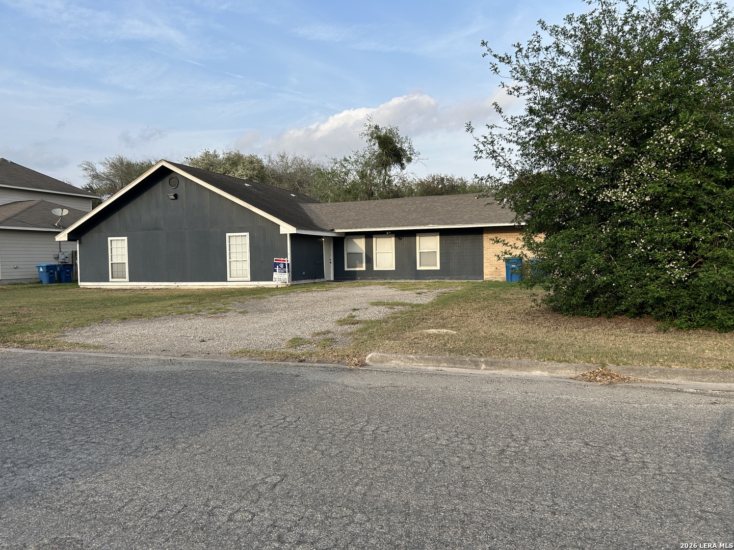 501 E Bowie Beeville TX 78102