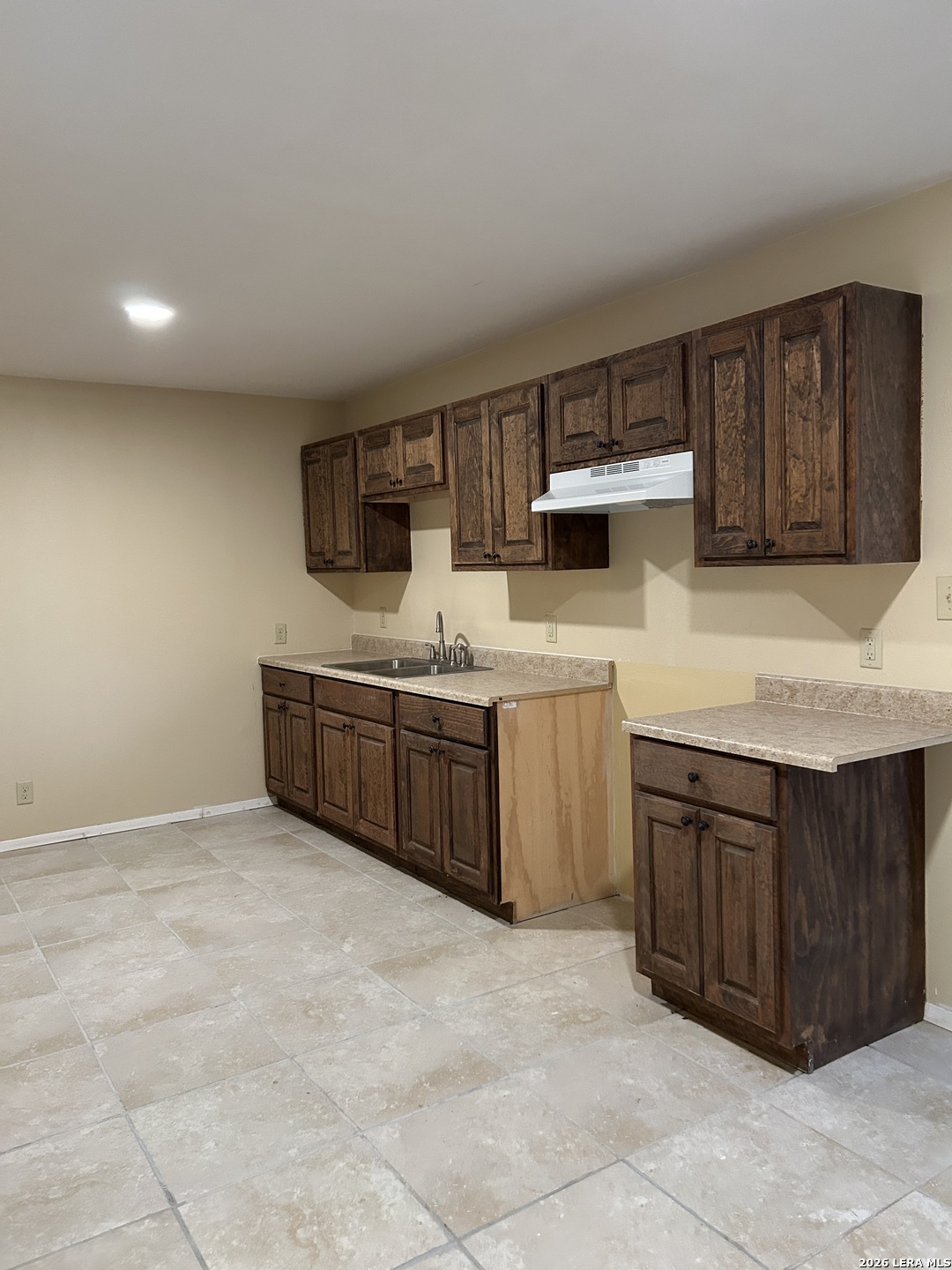 501 E Bowie Beeville TX 78102