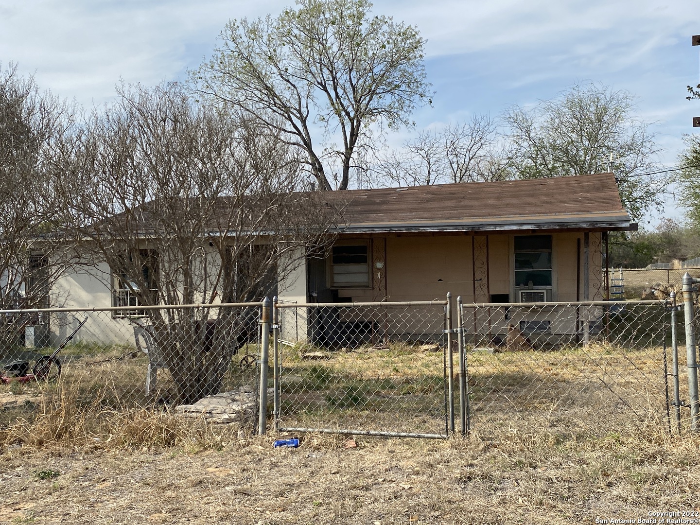 1010 West Avenue Pleasanton TX 78064