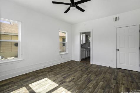 2011 Cincinnati Avenue San Antonio TX 78228
