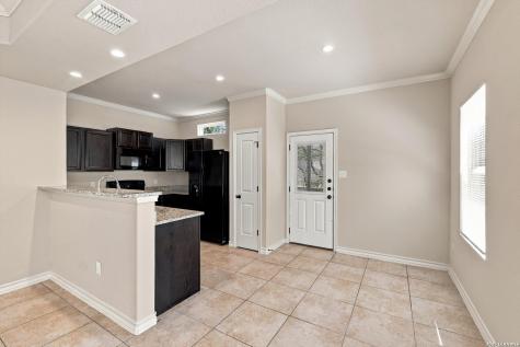 6950 Lakeview Drive San Antonio TX 78244