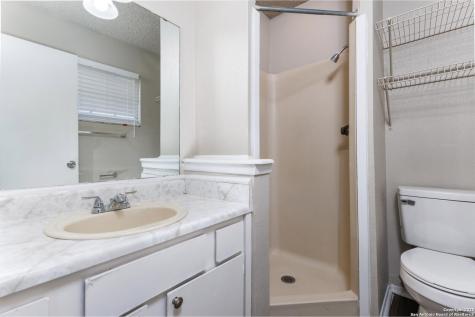 554 Dukeway Universal City TX 78148