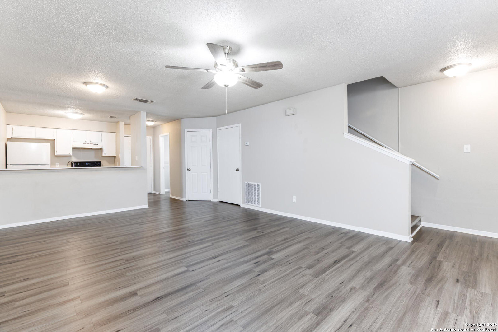 554 Dukeway Universal City TX 78148