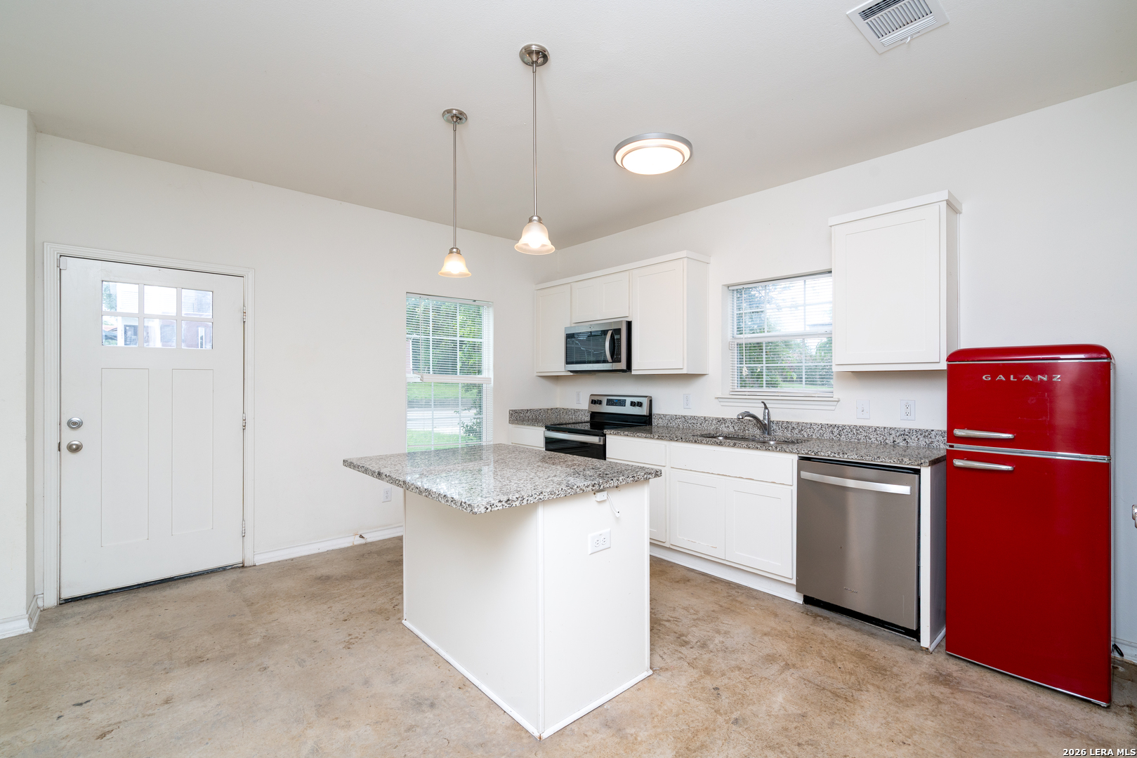 2639 E Commerce Street San Antonio TX 78203