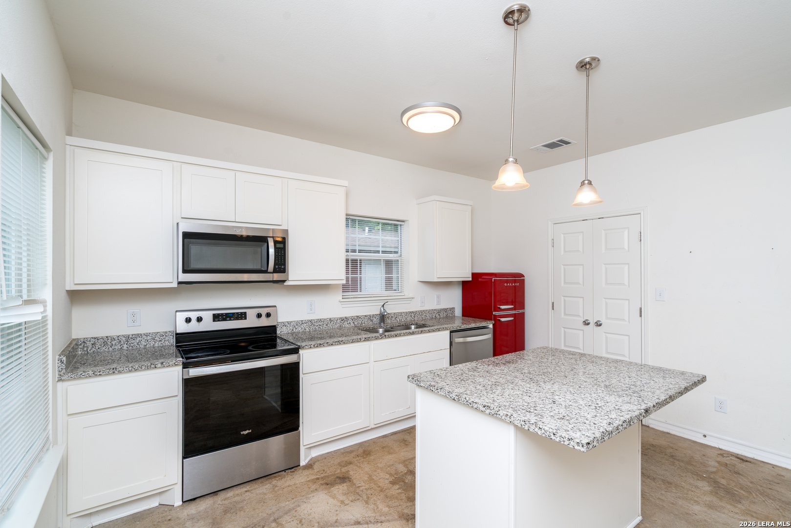 2639 E Commerce Street San Antonio TX 78203