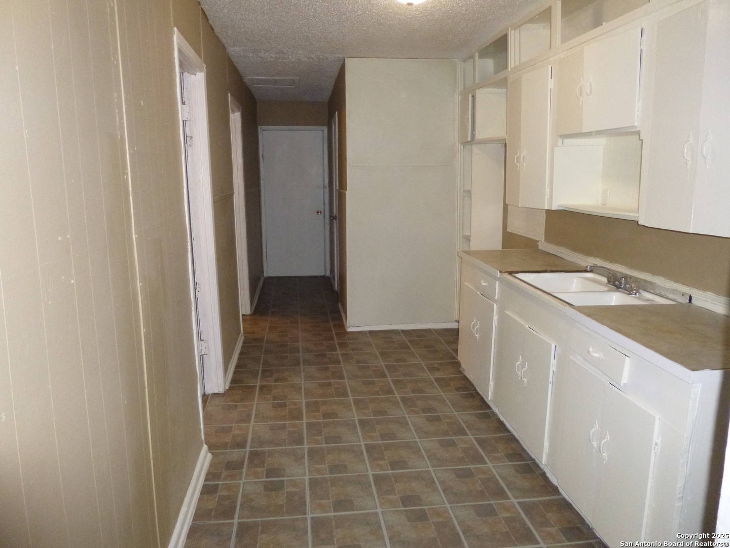 1222 Gardina San Antonio TX 78201