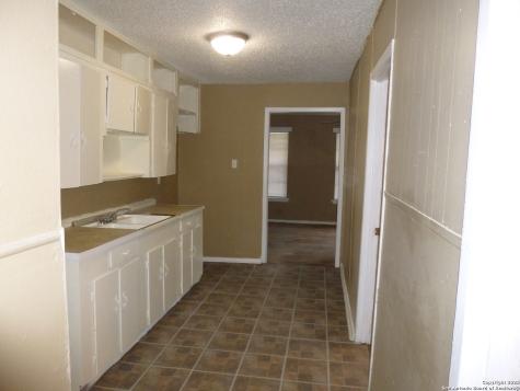 1222 Gardina San Antonio TX 78201