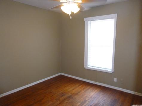 1222 Gardina San Antonio TX 78201