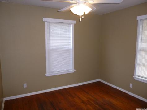 1222 Gardina San Antonio TX 78201