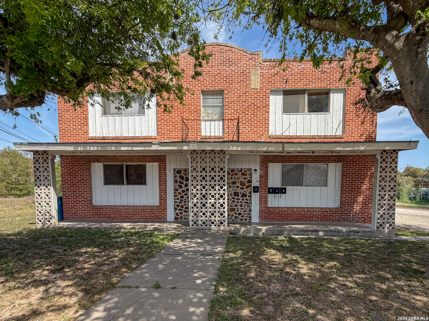704 N Washington Street Beeville TX 78102