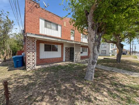 704 N Washington Street Beeville TX 78102
