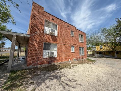 704 N Washington Street Beeville TX 78102